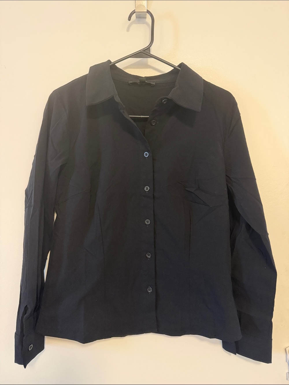 NWOT iris Women's Classic Black Button-Down Shirt